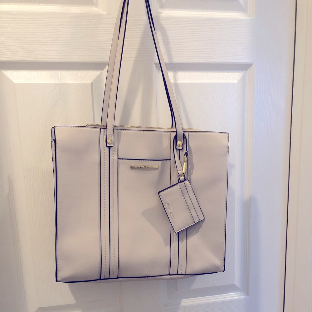 Steve Madden purse. White. Clean.  Only used a couple of times